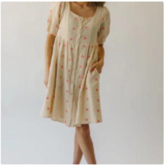 Elegant Cream and Pink Midi Dress - Picture 2 of 6